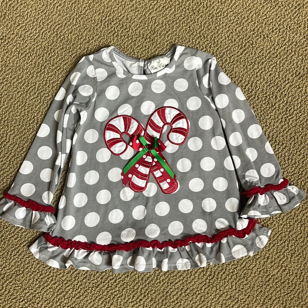 Rare Editions size 5 top. Gray with white polka dots. Candy canes on the front